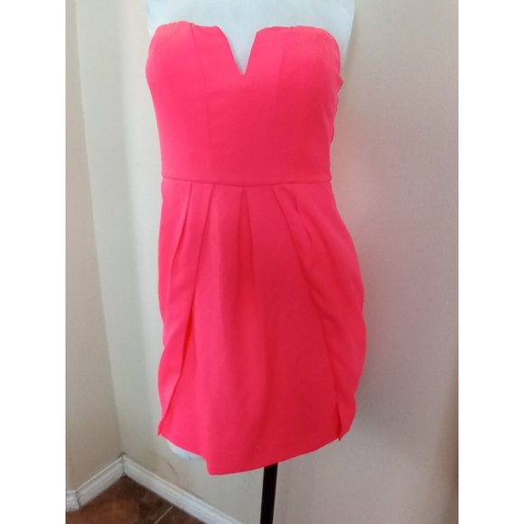 DO+BE Dresses & Skirts - Do + Be Women Mini Dress fluorescent pink strip with planks open skirt size S.